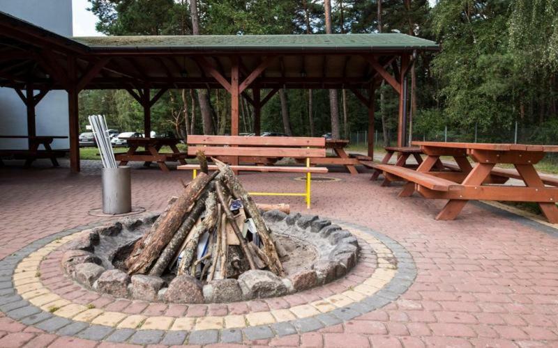Zem-Tourist Hotel Пустково Екстериор снимка