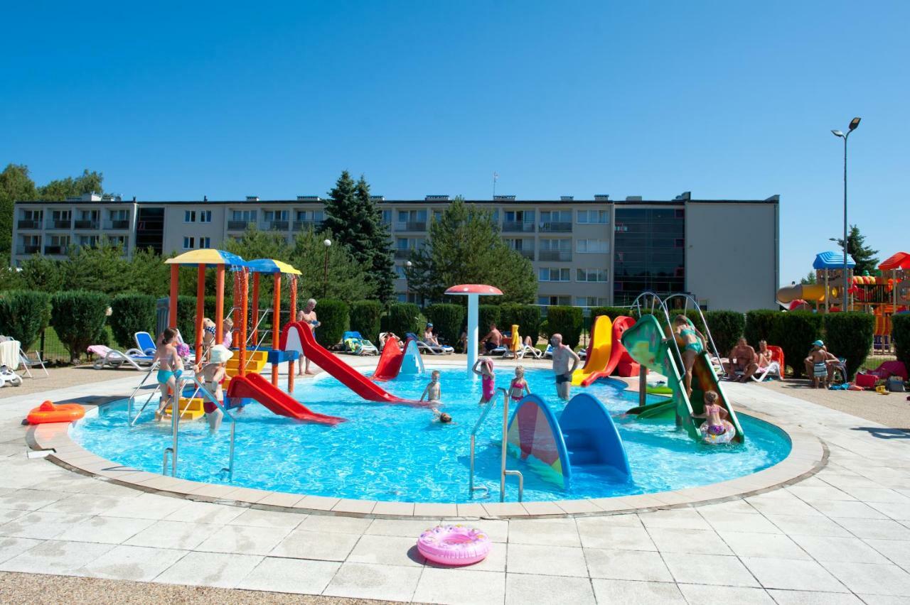 Zem-Tourist Hotel Пустково Екстериор снимка